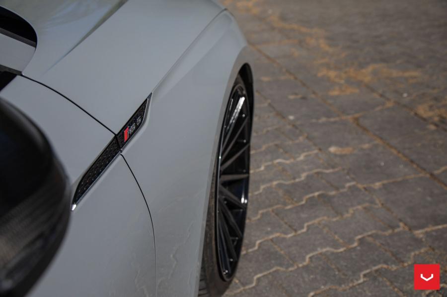 Детали экстерьера Audi RS5 Coupe on Vossen Wheels (VFS-2) 2019 года  (фото 17 из 33)